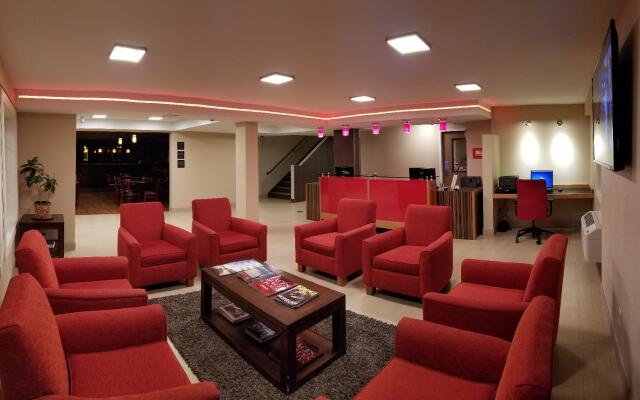 Red River Inn and Suites Fargo