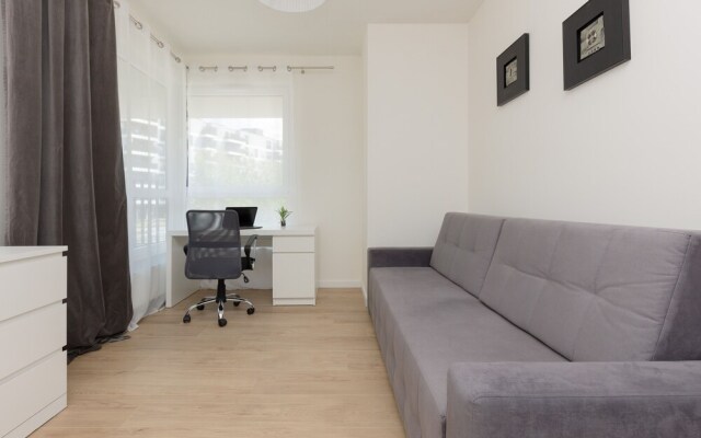 Lopianowa Apartment Warsaw by Renters