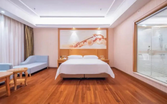 Vienna Hotel (Lingshui Center)
