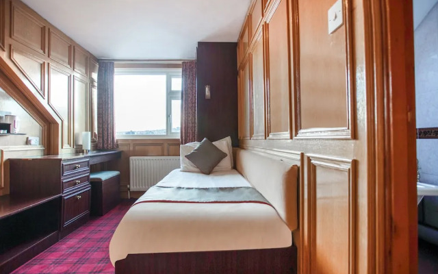 The Rowers Hotel by OYO