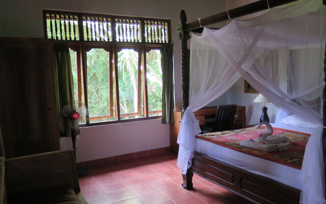 Villa Lihat Sawah