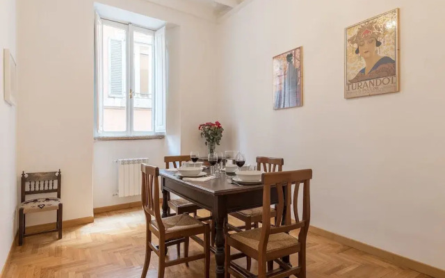 A peaceful retreat 2 minutes from Piazza Navona - FromHometoRome