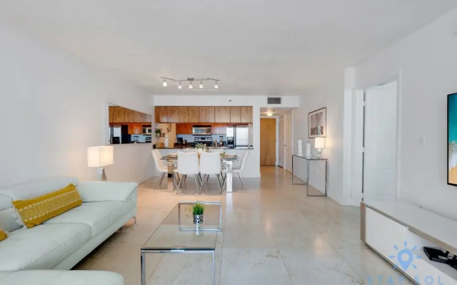 1 BR Apartment - Ocean and City Views