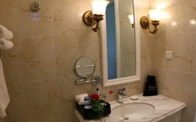 Aohua International Hot Spring Hotel