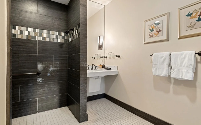 The Grand Idyllwild Lodge