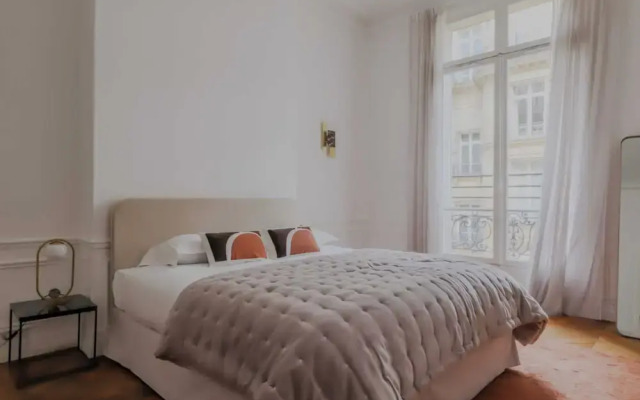Spacious Apartment - 5br/12p - Chaillot