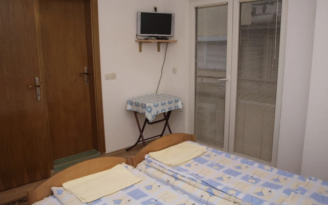 Bogdanoski Studios & Guest Rooms