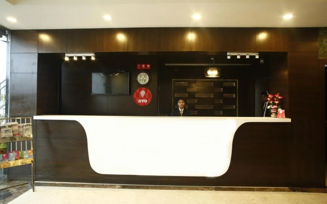 Capital O 9051 The Vedas