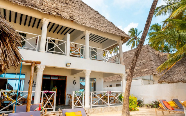 African Paradise Beach Hotel