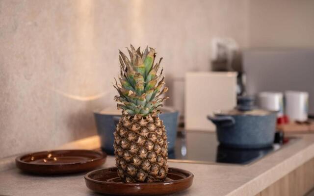 Earthy & Tranquil 1 BR Apt with Pool & Beach Access