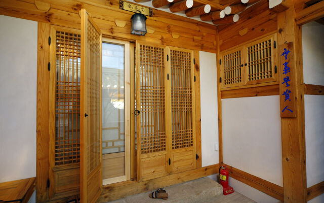 Hanok 24 guesthouse Gyeongbokgung