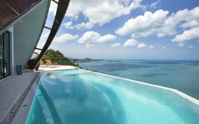 Villa Moonshadow