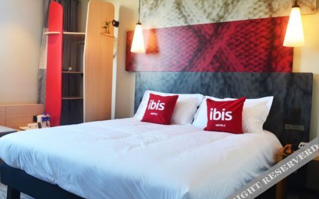 Ibis Hotel (Nanjing Guli Industrial Park)