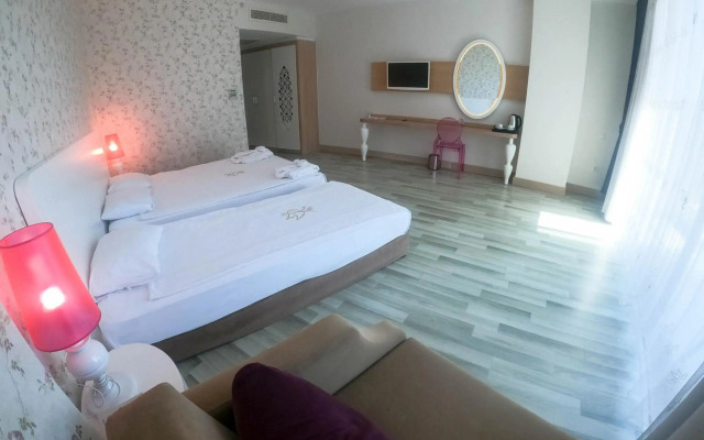 Raymar Resort & Aqua