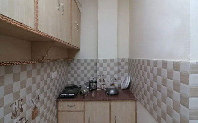 Chauhan Homestay 2 by OYO Rooms