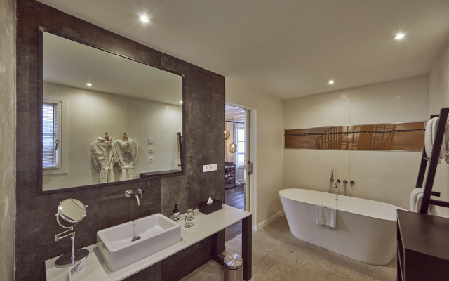 Puro Oasis Urban Hotel