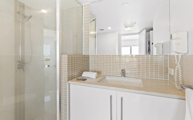 Seaside Escape With Pool, Balcony and Views – Bathroom – Redcliffe