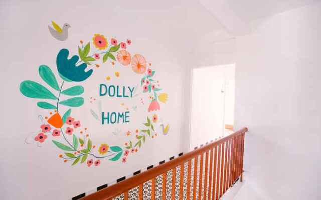 Dolly Home