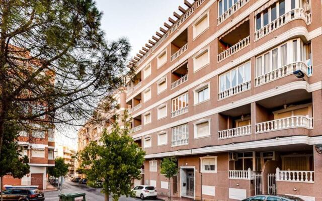 Apartment Ramon Gallud 204