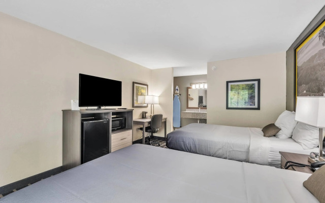 Super 8 by Wyndham Morganton