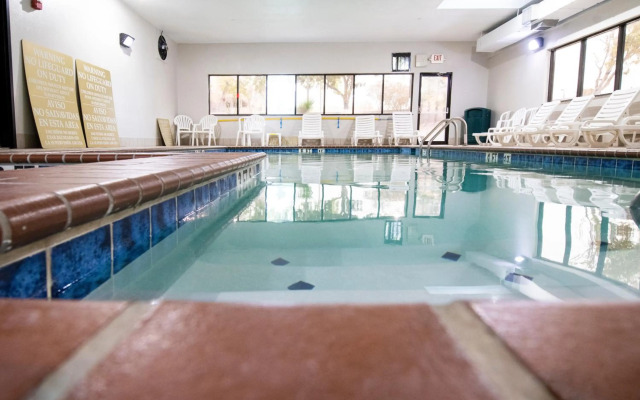 Comfort Inn & Suites Near Medical Center