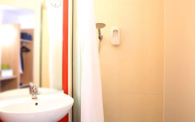 B&B HOTEL Avignon (2)