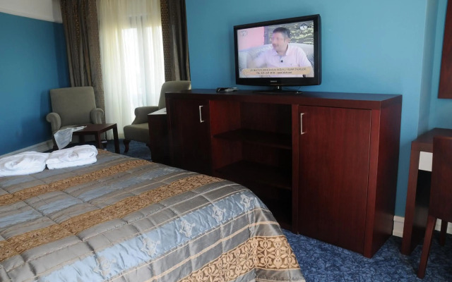 Paradise Island Hotel
