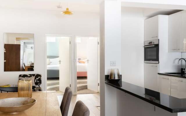 The Pimlico Terrace - Modern 3BDR Apartment next to Victoria