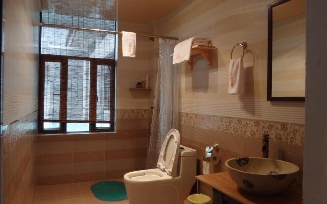 Lijiang Shuhe Caravan