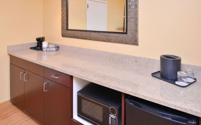 Courtyard by Marriott Tampa North/I-75 Fletcher