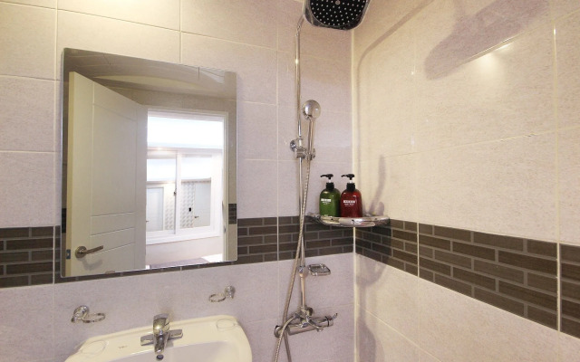 Iksan Hotel Banditburi