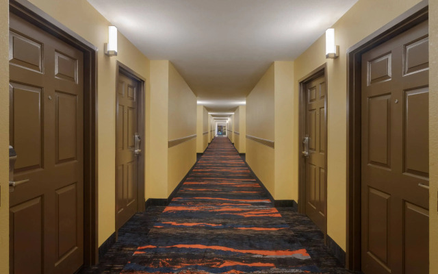 Super 8 by Wyndham Olive Branch