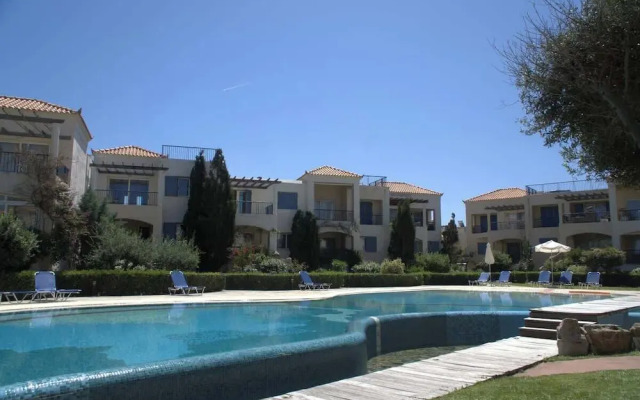 Villa Elias 1BR Upper Apt with Pool