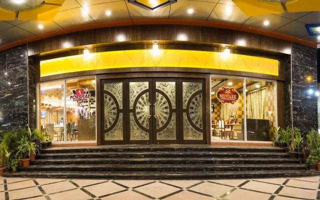 Hotel Benzz Park Vellore