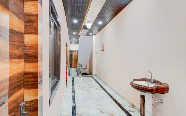 Super Hotel O Tedhi Bazaar Near Ram Janambhumi