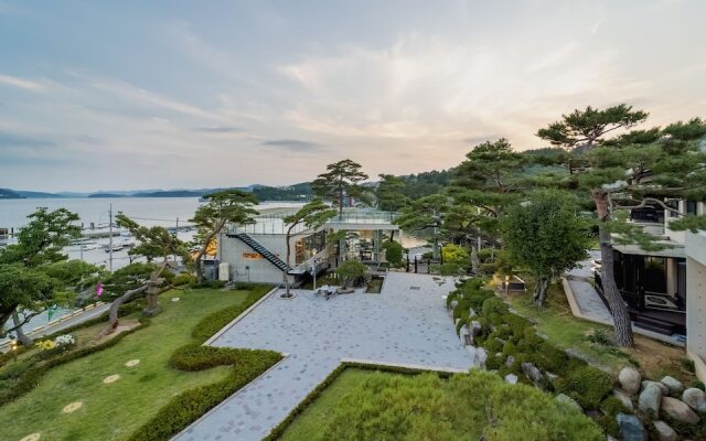 Goseong Hansan Marina Resort