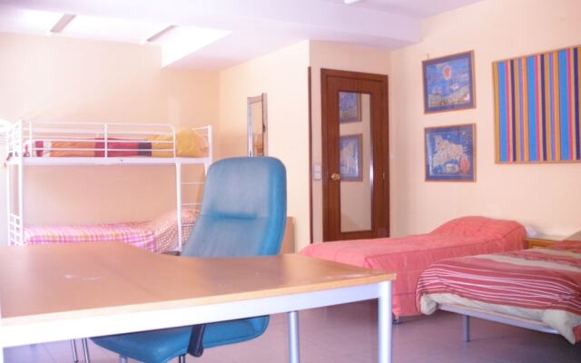 Hispania Residence - Hostel