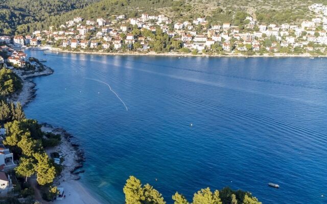 Mirica - Close to the Beach - A1