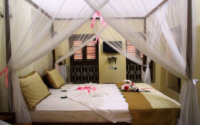 The Island Town Hotel - Adults Only