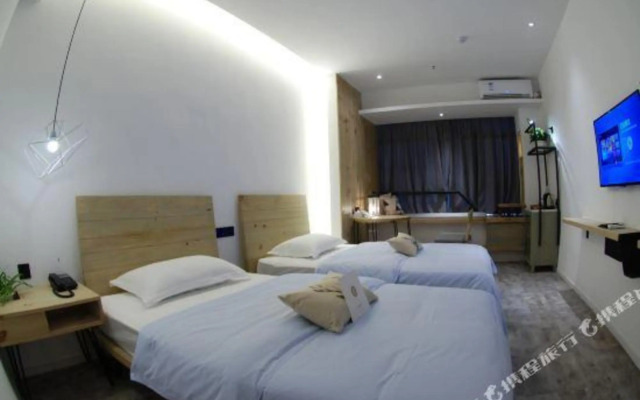 Changyi Xiangxu Jingsu (Zhongbaijia Lejia Store)