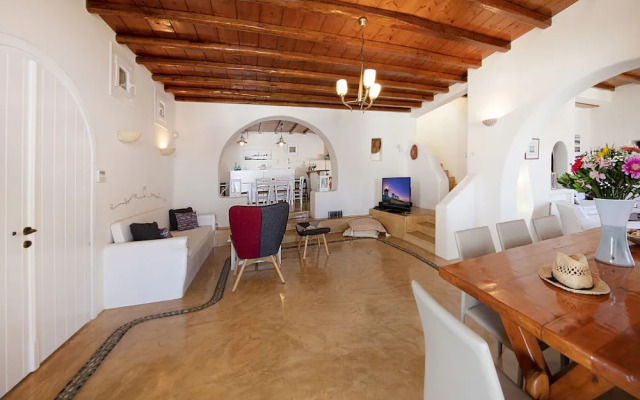 Villa in Mykonos With Private Pool