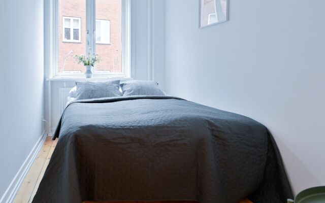 Newly-renovated 2-bedroom Apartment in Charlottenlund