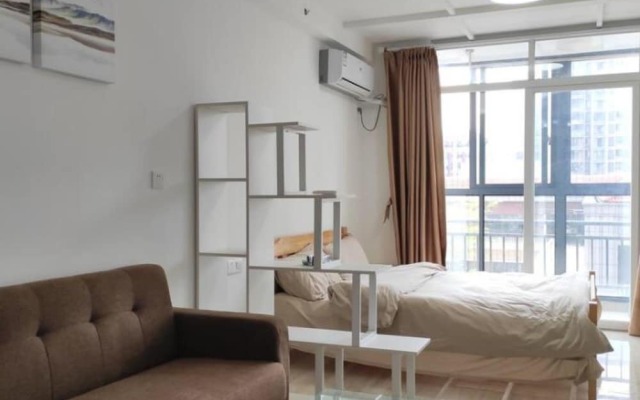 Big White's Home Xincheng Branch