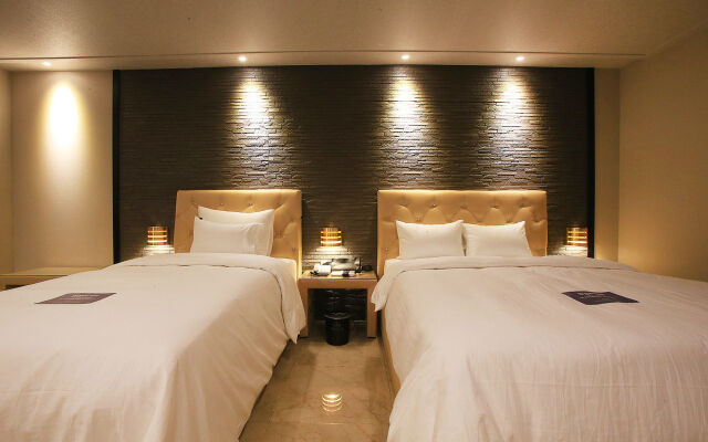 Urban Hotel & Golf