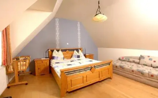 Bauernhof und Weingut Strablegg