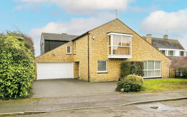 Spacious 3BD with Large Garden in Aynho