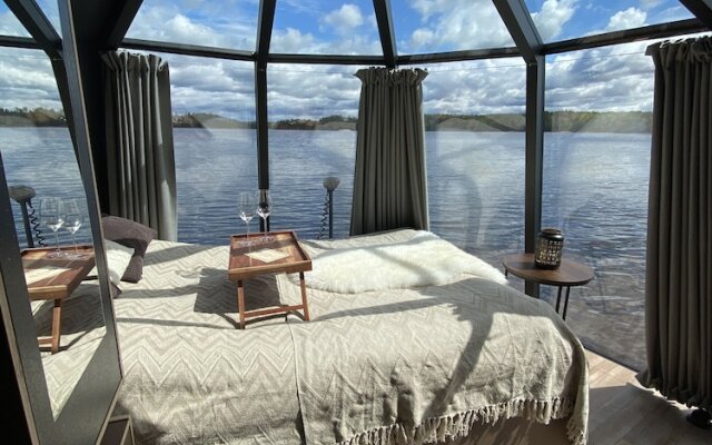 Yggdrasil Igloo Water Huts