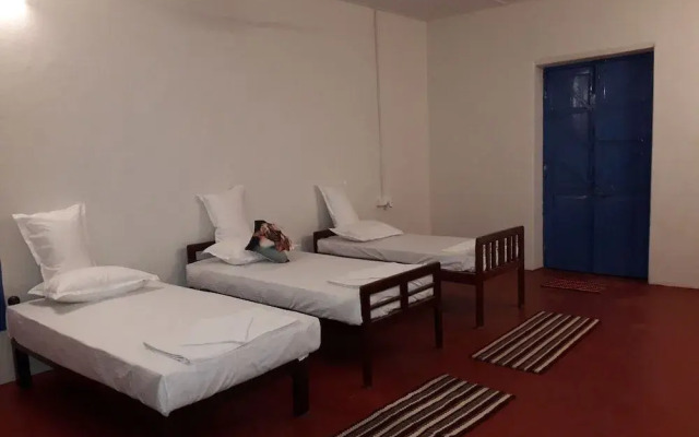 Hotel Dhuni Resorts goa