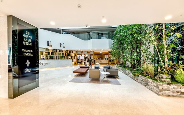 Hotel Sirius