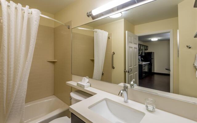Candlewood Suites Midwest City by IHG